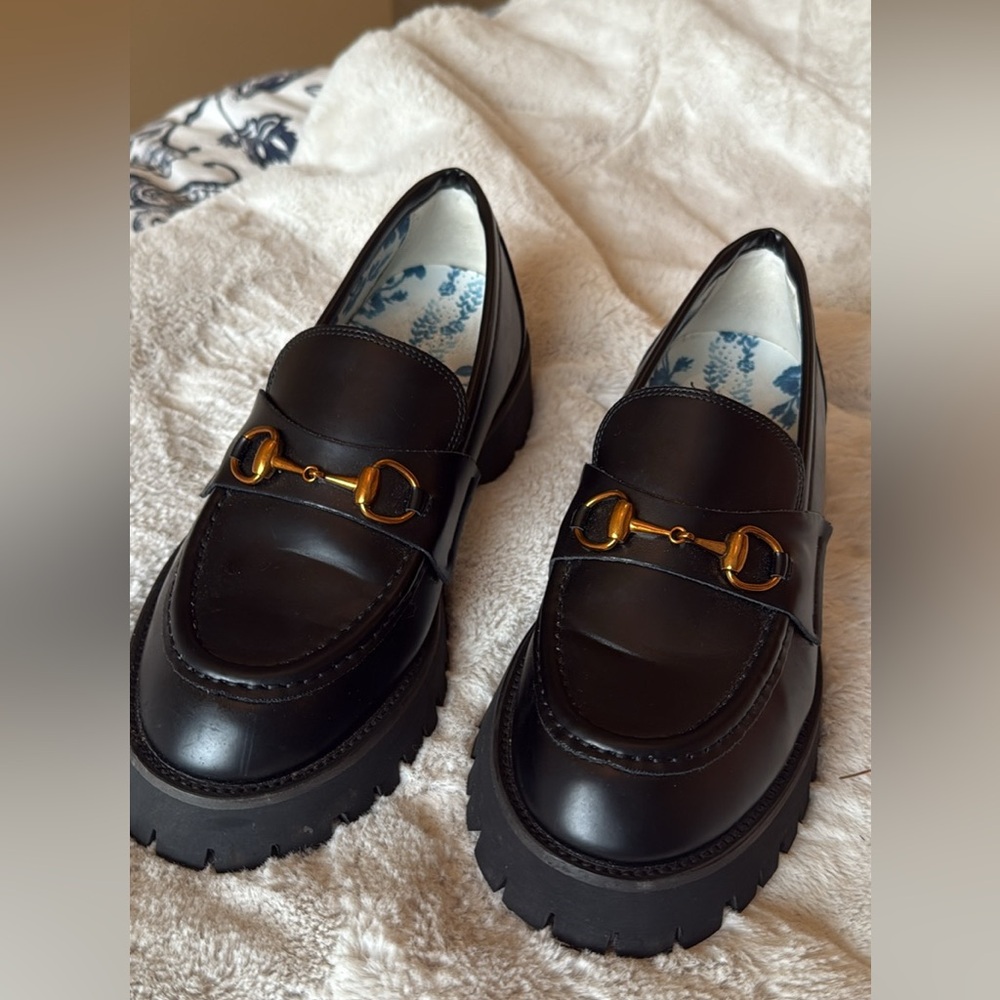 Gucci Black Loafers with Gold Accents 8.5